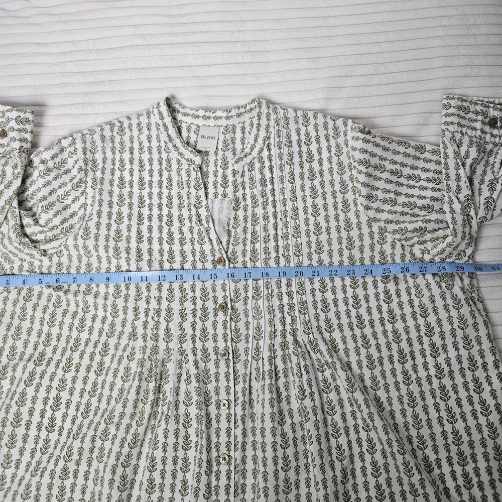 Blair Pintuck Blouse Women 3XL White Green Leaf Print Cotton Button Front Top - Picture 3 of 12